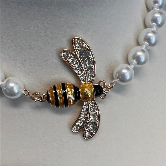 Piper K | Bumble Bee Necklace - Picture 7 of 7